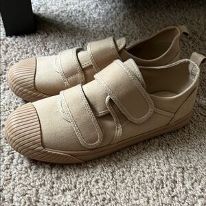 Cat & Jack Beige Kids Sneakers